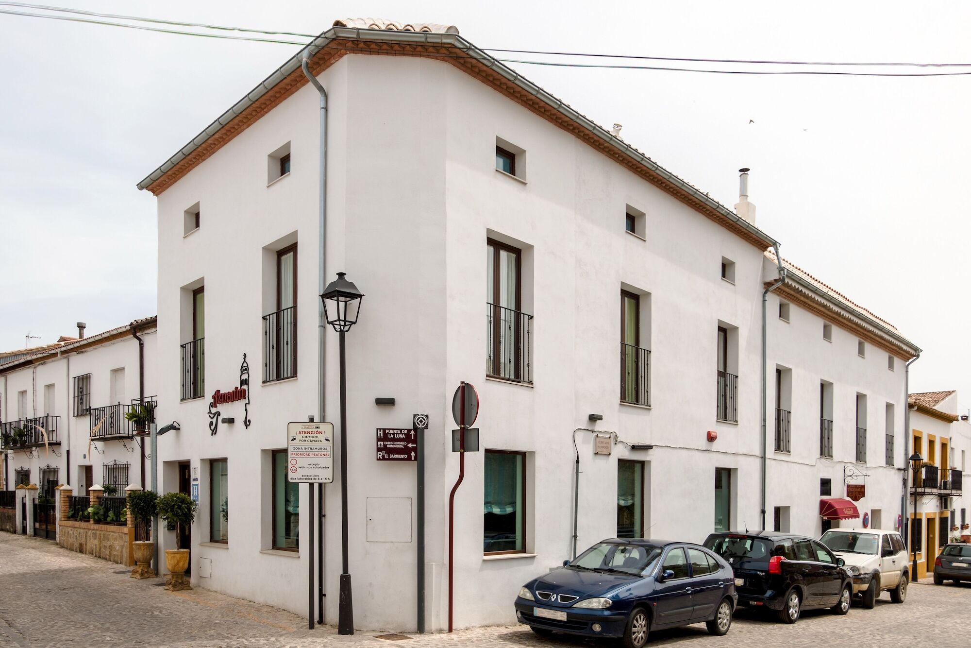 Hostal Aznaitin Baeza Exterior photo